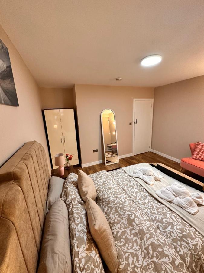 Canary Wharf Single Double And En-Suite Rooms ロンドン エクステリア 写真
