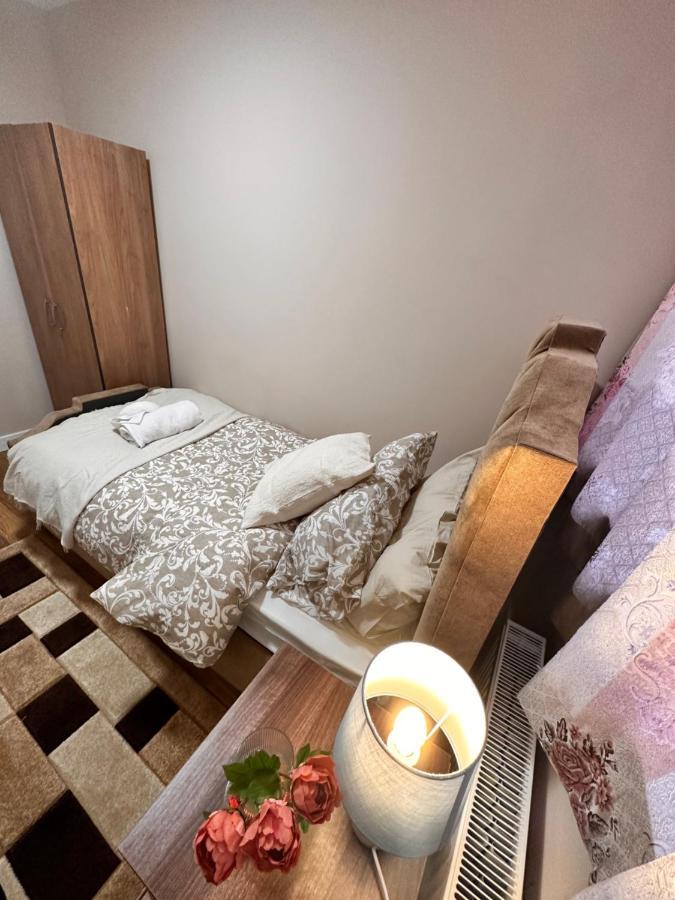 Canary Wharf Single Double And En-Suite Rooms ロンドン エクステリア 写真