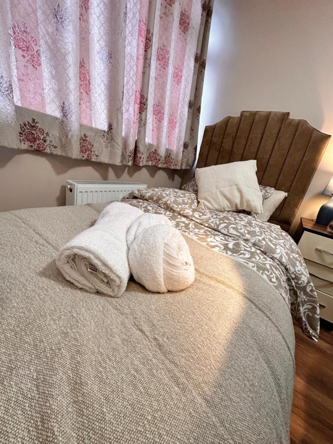 Canary Wharf Single Double And En-Suite Rooms ロンドン エクステリア 写真