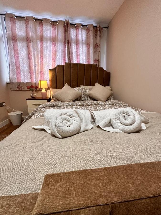 Canary Wharf Single Double And En-Suite Rooms ロンドン エクステリア 写真