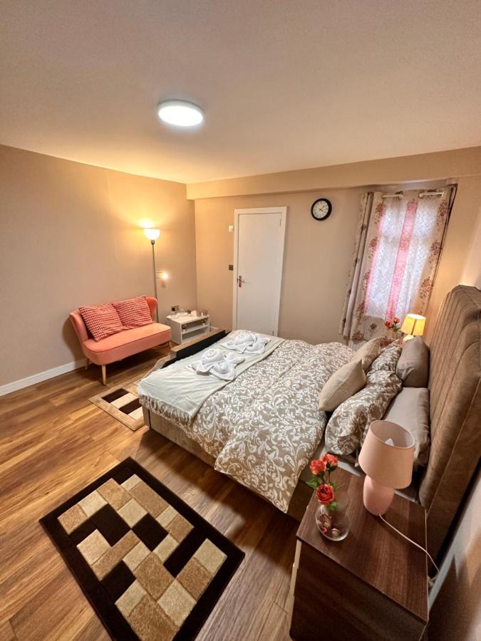 Canary Wharf Single Double And En-Suite Rooms ロンドン エクステリア 写真